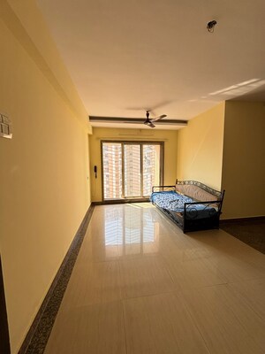 2 BHK Apartment For Rent in Siddhi Highland Park, Kolshet Road