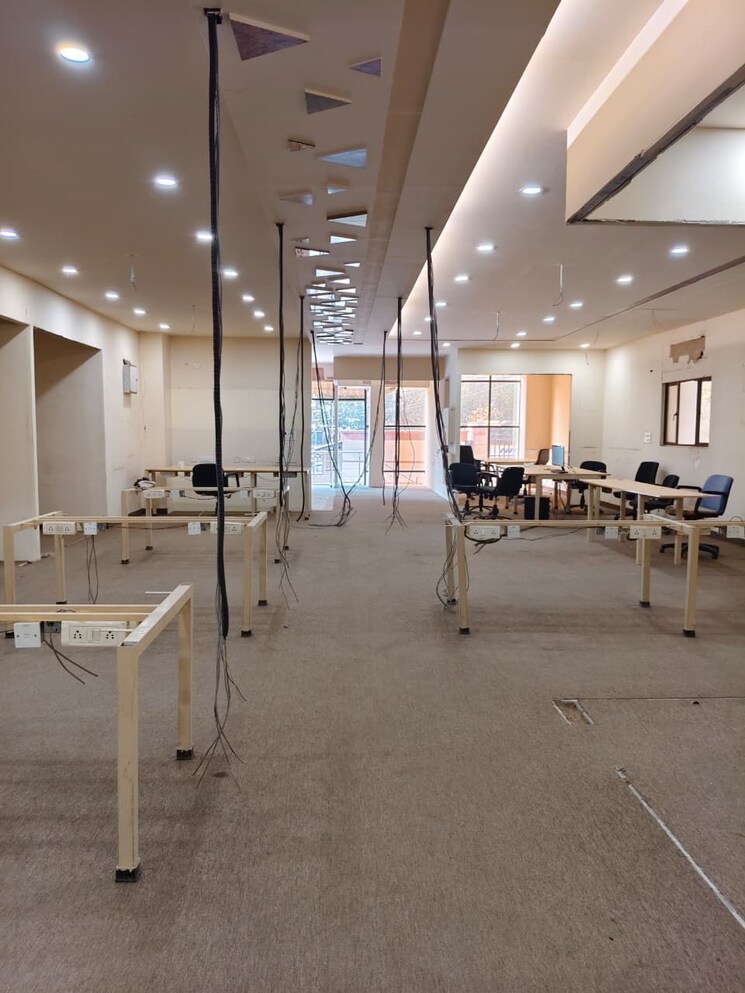 Team Area, sector 63 Commercial Office Space 3000 Sq.Ft. In Sector 63 Noida 9578453