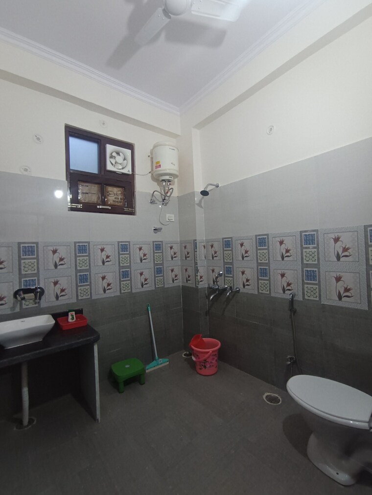 Team Area, gomti nagar 2 Bedroom 1350 Sq.Ft. Independent House In Gomti Nagar Lucknow 9578524