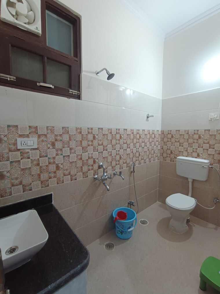 Bathroom, gomti nagar 2 Bedroom 1350 Sq.Ft. Independent House In Gomti Nagar Lucknow 9578524