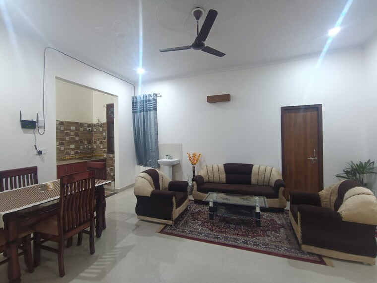 Living Room, gomti nagar 2 Bedroom 1350 Sq.Ft. Independent House In Gomti Nagar Lucknow 9578524