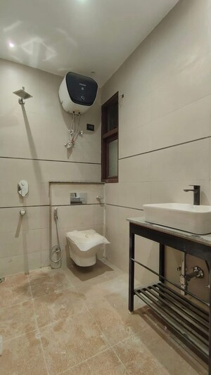 Bathroom in 1 BHK Builder Floor at Saket – for Rent
