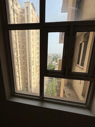 Room in 2 BHK Apartment at Shree Vardhman Mantra, Sector 67 – for Sale