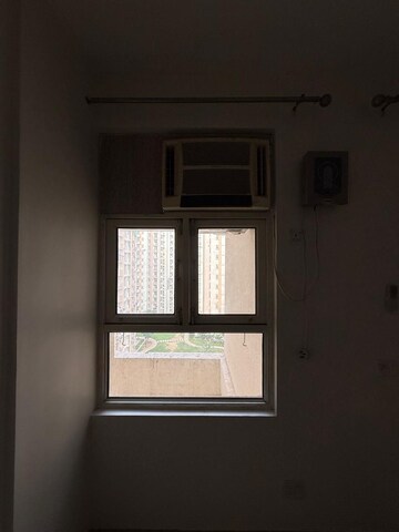 Room in 2 BHK Apartment at Shree Vardhman Mantra, Sector 67 – for Sale