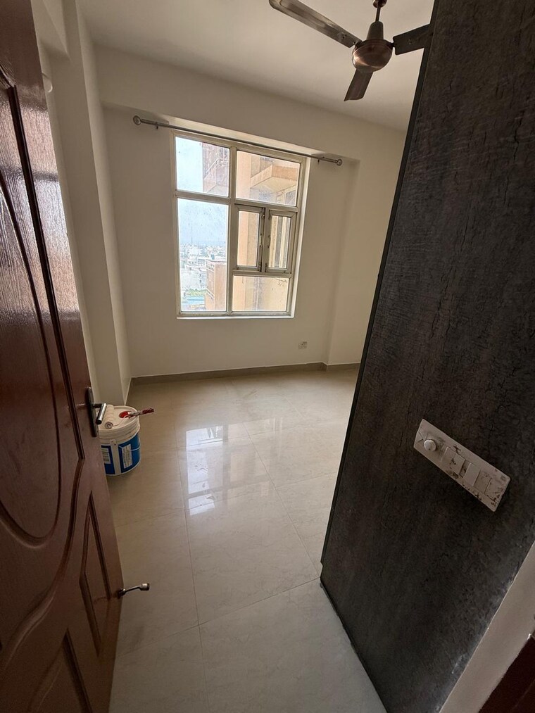 Room, shree-vardhman-mantra 2 Bedroom 800 Sq.Ft. Apartment In Sector 67 Gurgaon 9578529