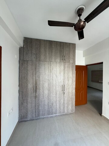 Room in 2 BHK Apartment at Shree Vardhman Mantra, Sector 67 – for Sale