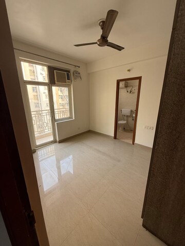 Room in 2 BHK Apartment at Shree Vardhman Mantra, Sector 67 – for Sale