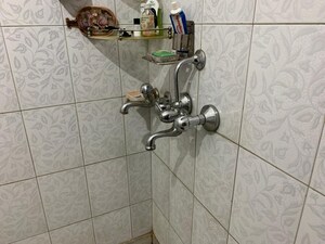 Bathroom in 2 BHK Builder Floor at Palam Vihar Residents Association, Palam Vihar – for Rent