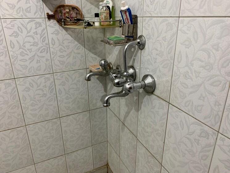 Bathroom, palam-vihar-residents-association 2 Bedroom 1485 Sq.Ft. Builder Floor In Palam Vihar Gurgaon 9578573