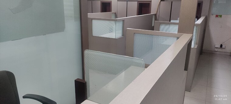 Terrace, mistry-industrial-complex Commercial Office Space 2134 Sq.Ft. In Andheri East Mumbai 9578602