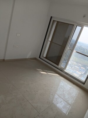 Room in 3 BHK Apartment at Ghatkopar East – for Sale