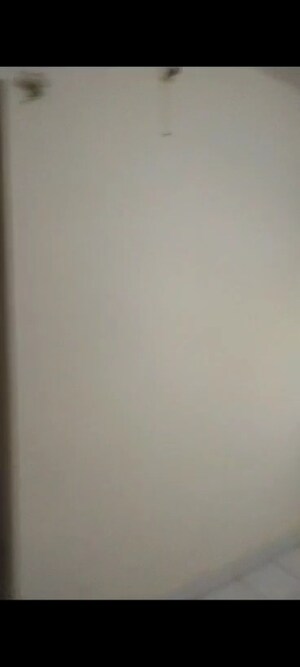 Room in 1 RK Apartment at Geeta Nagar CHS, Mira Road – for Sale