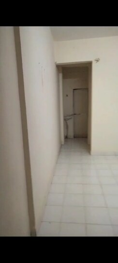 1 RkApartment For Sale in Geeta Nagar CHS