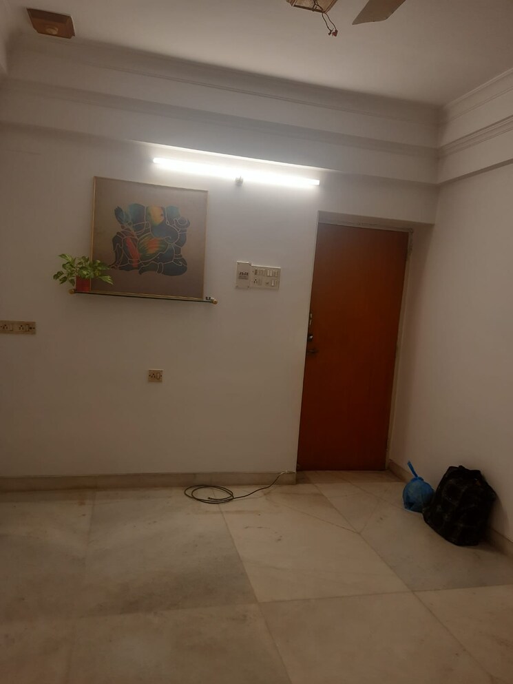 Room, raheja-township 1 Bedroom 420 Sq.Ft. Apartment In Malad East Mumbai 9578697