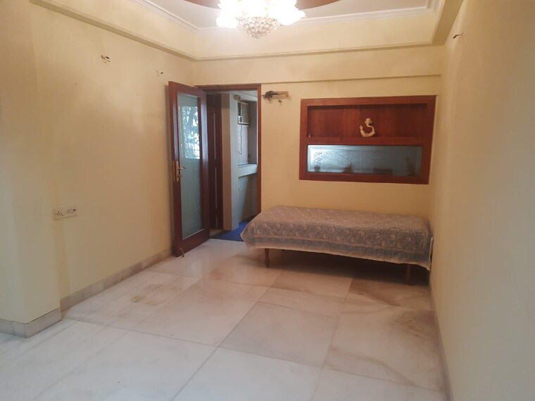 Room, raheja-township 1 Bedroom 420 Sq.Ft. Apartment In Malad East Mumbai 9578697