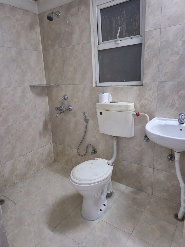 Bathroom, avl-36-gurgaon 2 Bedroom 711 Sq.Ft. Apartment In Sector 36 Gurgaon 9578806