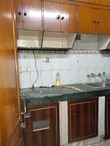 Kitchen in 1 BHK Builder Floor at Ashoka Enclave Faridabad, Sector 34 – for Rent