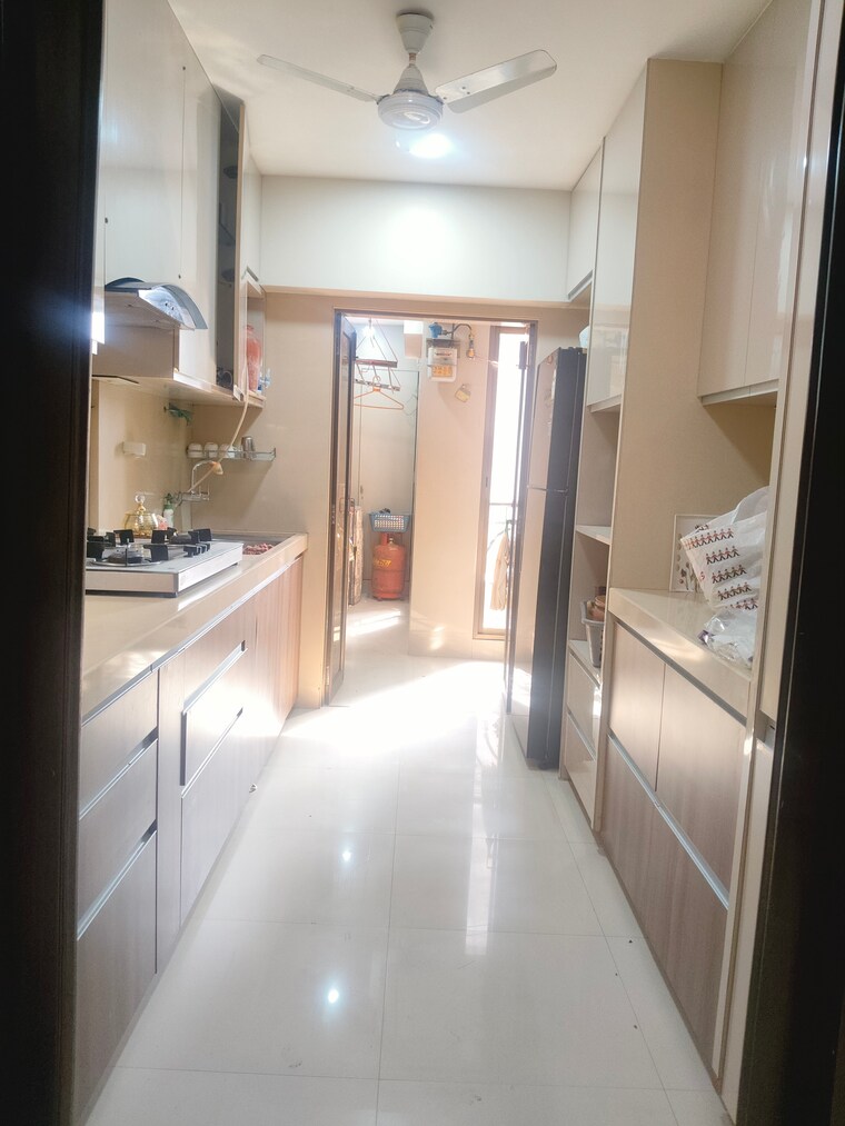 Kitchen, k-raheja-raheja-classique 3 Bedroom 1850 Sq.Ft. Apartment In Andheri West Mumbai 9578728