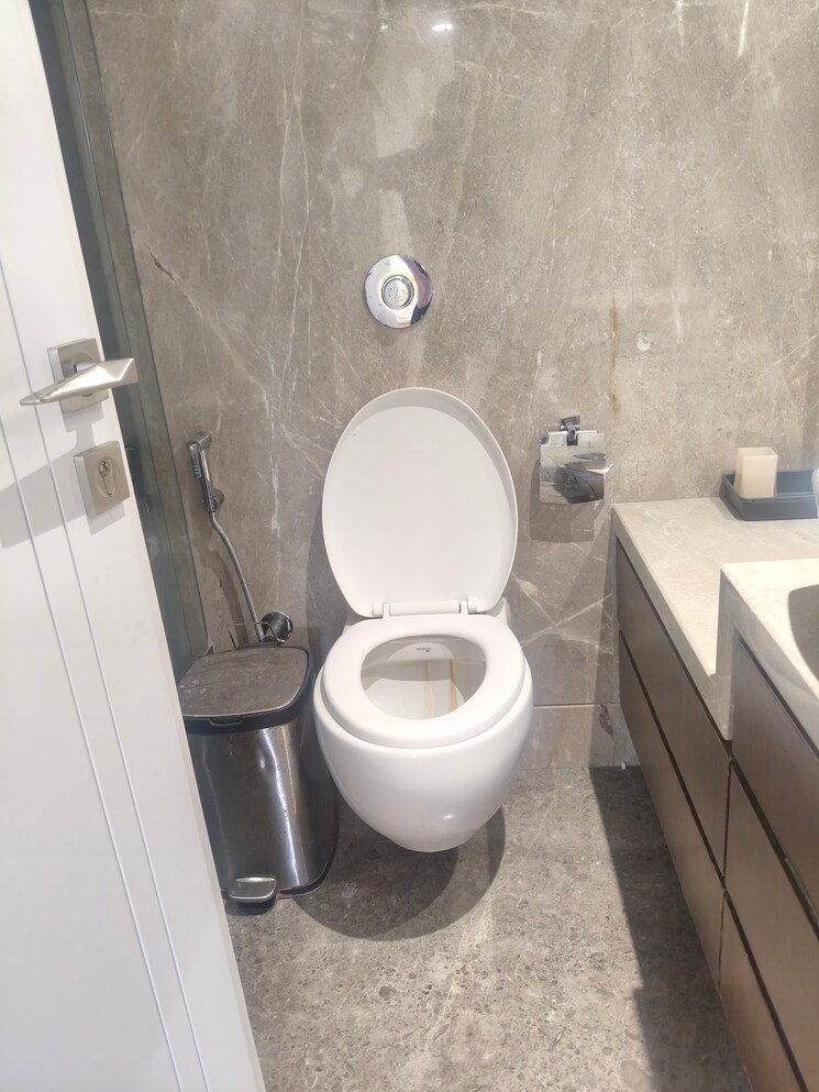 Bathroom, k-raheja-raheja-classique 3 Bedroom 1850 Sq.Ft. Apartment In Andheri West Mumbai 9578728