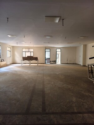  Warehouse For Rent in Sector 63