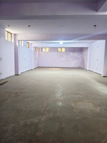 Room in  Warehouse at Sector 63 – for Rent