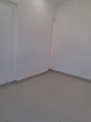 Room in 1 BHK Apartment at Rakesh CHS Kandivali, Kandivali West – for Sale