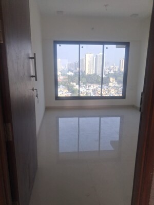 Room in 1 BHK Apartment at Rakesh CHS Kandivali, Kandivali West – for Sale