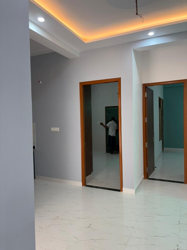 Room, gomti nagar 2 Bedroom 1100 Sq.Ft. Villa In Gomti Nagar Lucknow 9578754