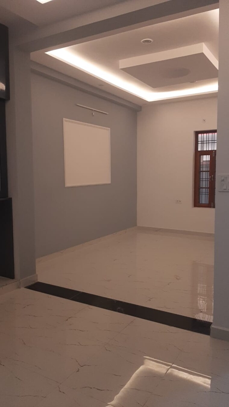 Room, gomti nagar 2 Bedroom 1100 Sq.Ft. Villa In Gomti Nagar Lucknow 9578754