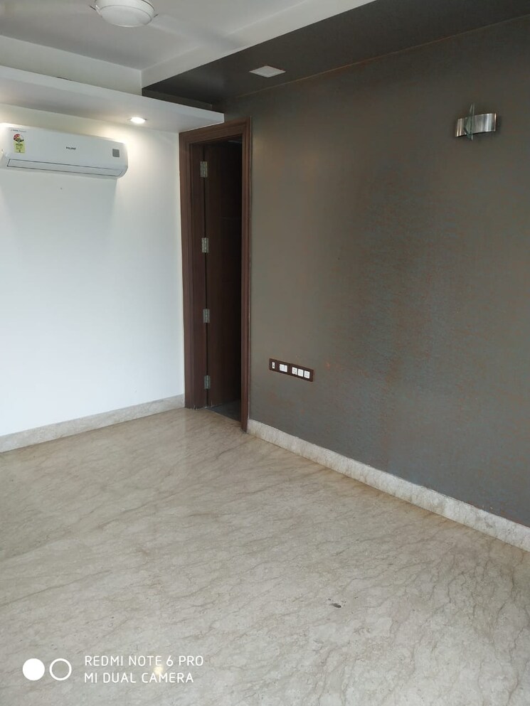 Room, saket 4 Bedroom 300 Sq.Yd. Builder Floor In Saket Delhi 9578773