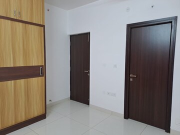 Room in 3 BHK Apartment at Aparna Sarovar Zicon, Nallagandla – for Rent