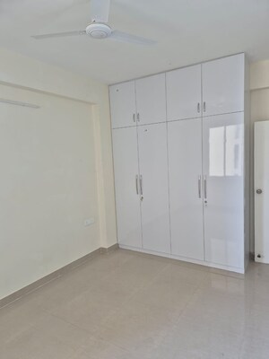 Room in 2 BHK Apartment at Pyramid Elite, Sector 86 – for Rent