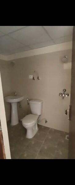 4 BHK + Study Room Apartment For Sale in VVIP Addresses