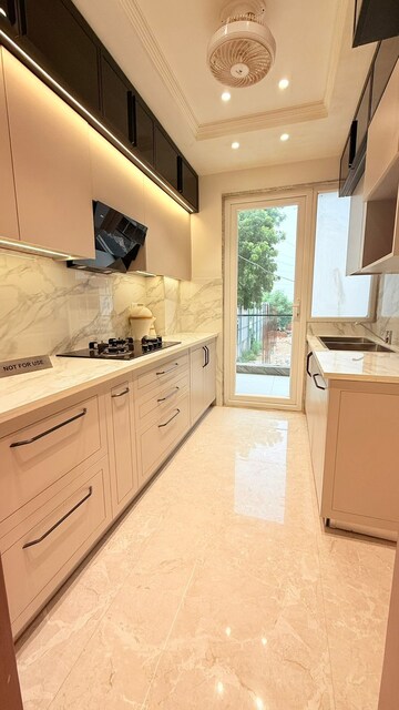 Kitchen in 3 BHK Builder Floor at BPTP Green Oaks, Sector 70a – for Sale