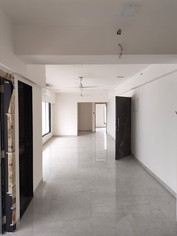 Building Lobby in 4 BHK Apartment at Diamond Garden, Chembur – for Sale