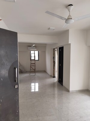 Room in 4 BHK Apartment at Diamond Garden, Chembur – for Sale