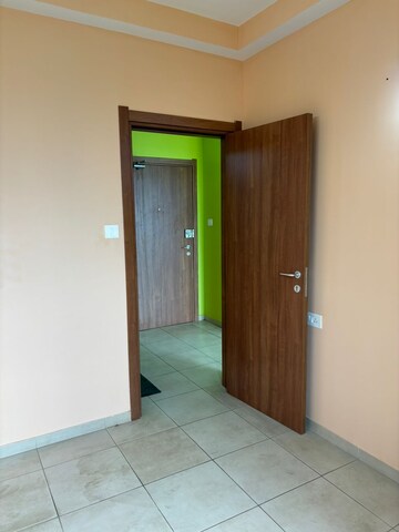 Room in 1.5 BHK Apartment at Bhartiya Nikoo Homes, Thanisandra Main Road – for Rent