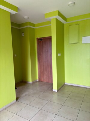 Room in 1.5 BHK Apartment at Bhartiya Nikoo Homes, Thanisandra Main Road – for Rent