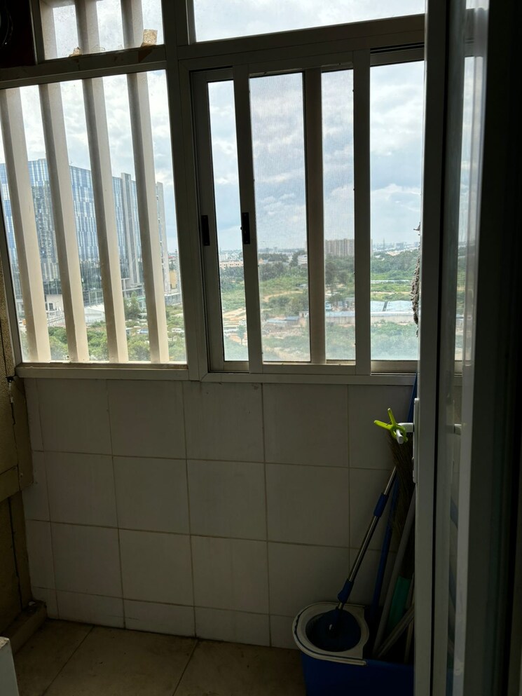 Bathroom, bhartiya-nikoo-homes 1.5 Bedroom 965 Sq.Ft. Apartment In Thanisandra Main Road Bangalore 9578838