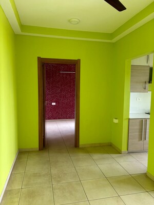 Room in 1.5 BHK Apartment at Bhartiya Nikoo Homes, Thanisandra Main Road – for Rent