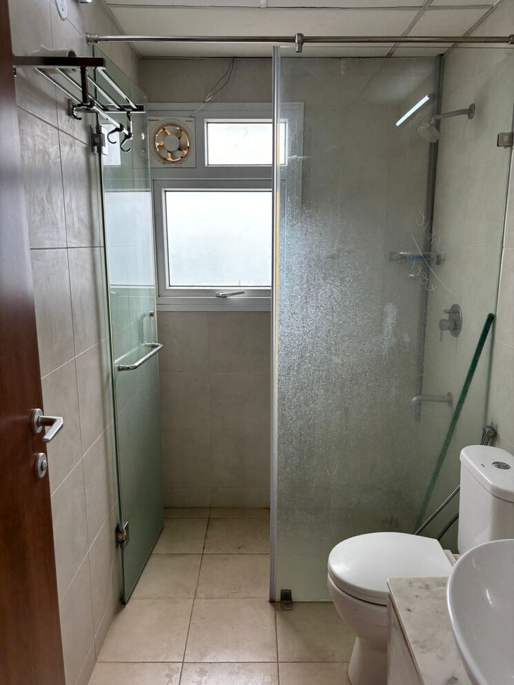 Bathroom, bhartiya-nikoo-homes 1.5 Bedroom 965 Sq.Ft. Apartment In Thanisandra Main Road Bangalore 9578838
