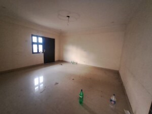 Room in  Warehouse at Sector 63 – for Rent