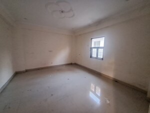  Warehouse For Rent in Sector 63