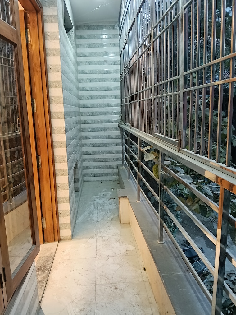 Balcony, rajendra nagar 3 Bedroom 120 Sq.Yd. Builder Floor In Rajendra Nagar Ghaziabad 9578918