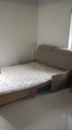 Bedroom in 2 BHK Apartment at Kanika CHS, Andheri East – for Rent