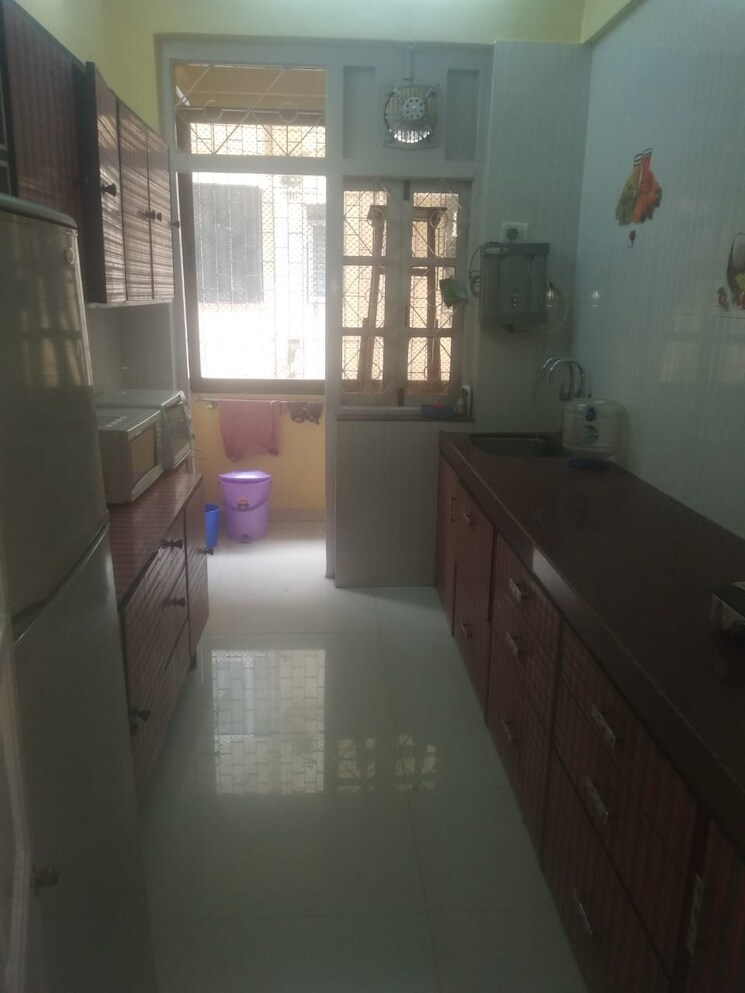 Kitchen, owners-court 1 Bedroom 650 Sq.Ft. Apartment In Apollo Bunder Mumbai 9578945