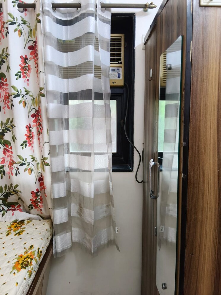Bathroom, kalina 1.5 Bedroom 500 Sq.Ft. Apartment In Kalina Mumbai 9578961
