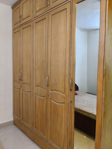 Furnished Amenities in 1.5 BHK Apartment at Kalina – for Rent