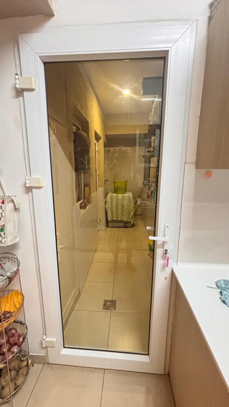 Bathroom, bhartiya-nikoo-homes 3.5 Bedroom 1917 Sq.Ft. Apartment In Thanisandra Main Road Bangalore 9578956