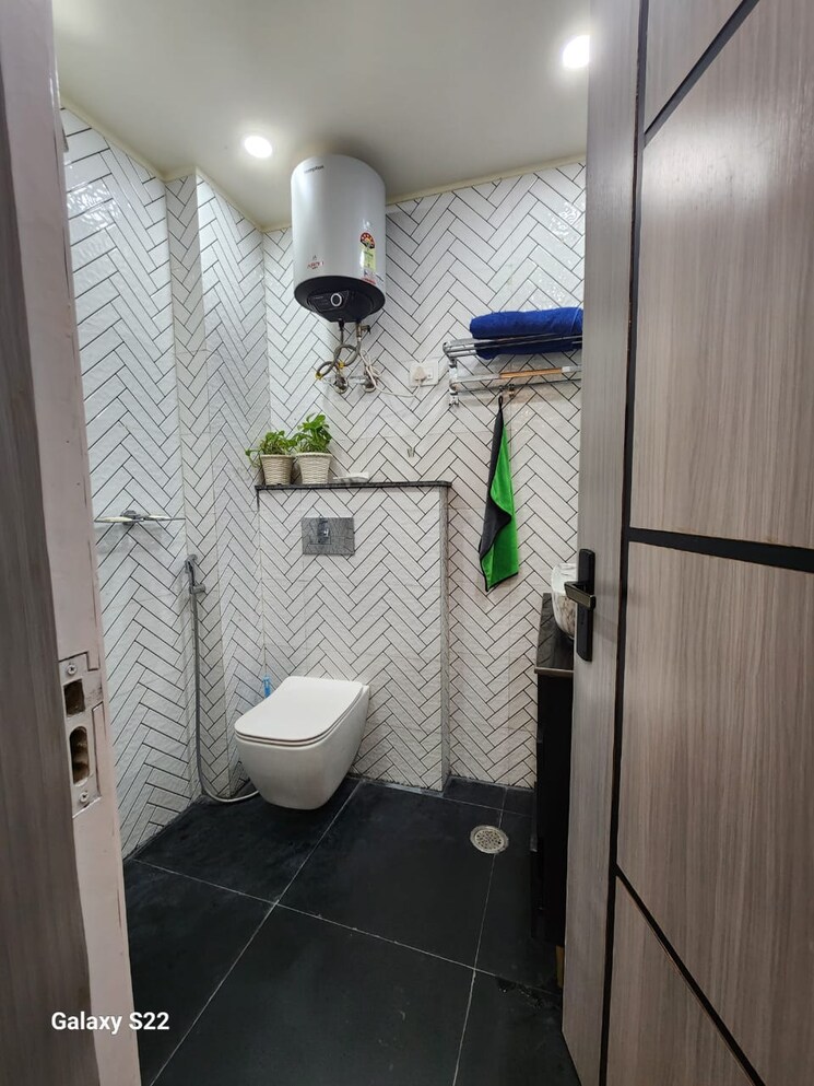 Bathroom, saket 3 Bedroom 1200 Sq.Ft. Builder Floor In Saket Delhi 9578988